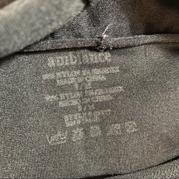 ✨Ambiance Black Strapless Built In Bra Tube Top - Picture 5 of 11